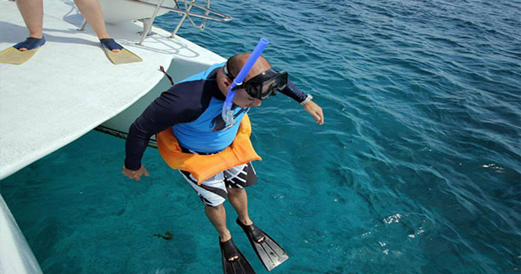 Isla Mujeres Catamaran Public 